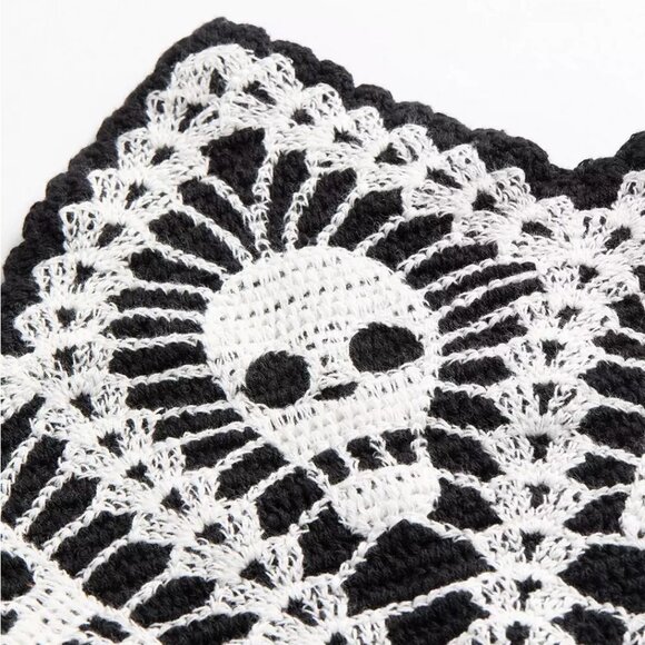 Torrid Skull Crochet Head Scarf  NEW - Picture 1 of 2